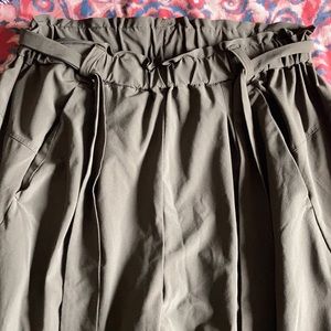 Super cute professional army green comfy pants. Lightly worn